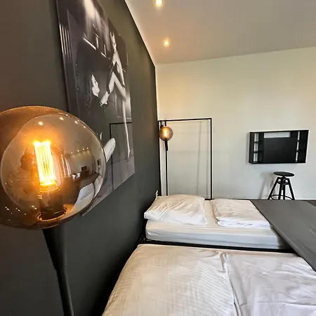 Privat bolig Shared A-partment • Moebliertes In - Ehrenfeld !