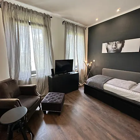 Shared A-partment • Moebliertes In - Ehrenfeld ! * Colonia