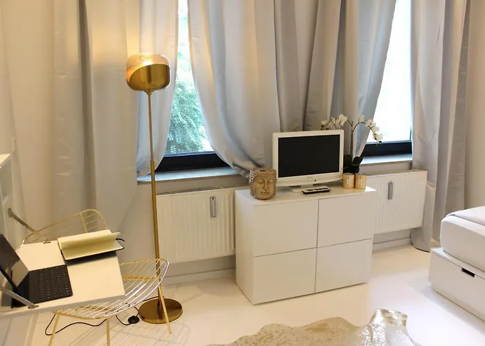 Shared A-partment • Moebliertes In - Ehrenfeld ! Keulen