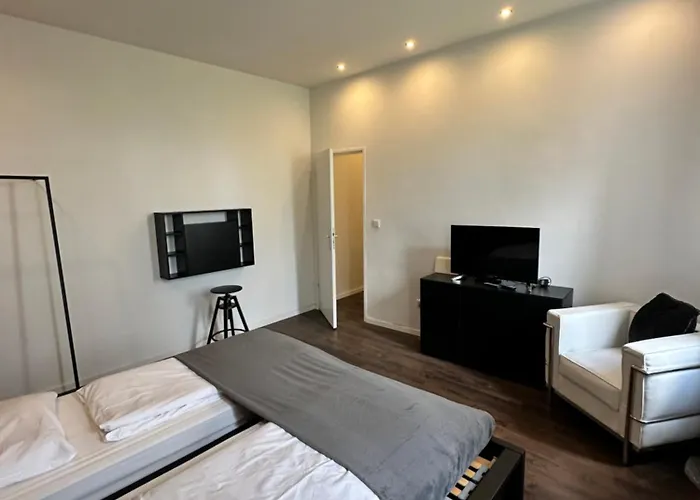 홈스테이 Shared A-partment • Moebliertes In - Ehrenfeld ! 쾰른