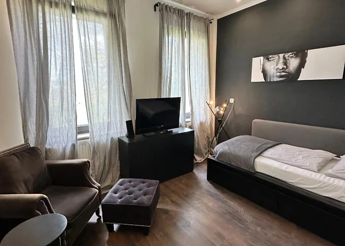 Shared A-partment • Moebliertes In - Ehrenfeld ! * Keulen