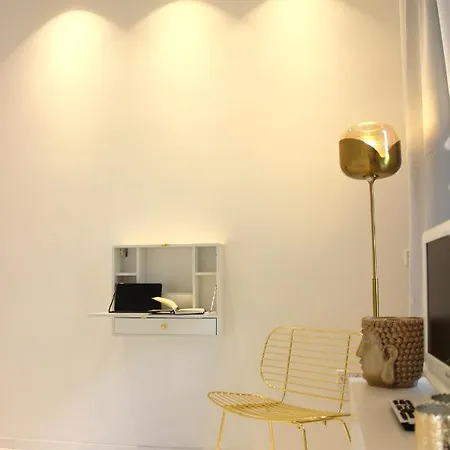 Homestay Shared A-partment • Moebliertes Zimmer In - Ehrenfeld !